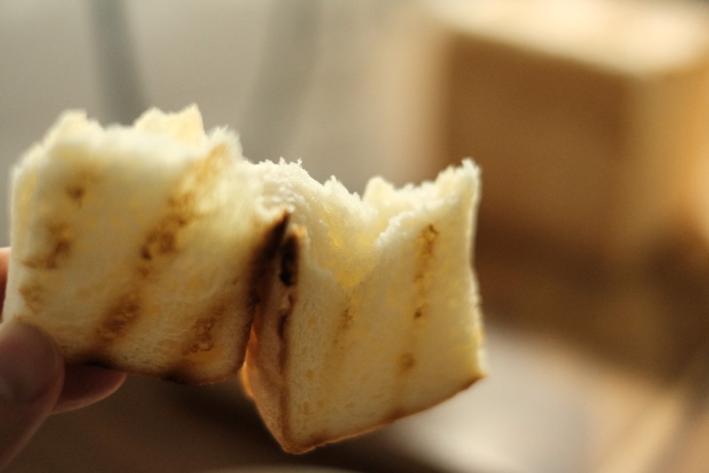 「銀座 に志かわ」の高級食パン｜トースト